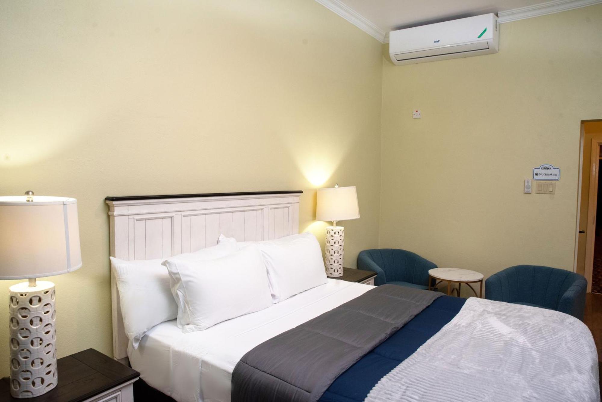 Sky'S Villa Resort Buff Bay Buitenkant foto